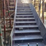 مقاول معماري جدة يقوم بتنفيذ أعمال الحدادة والقواعد لفيلا في حي أبحر الشمالية بجدة.